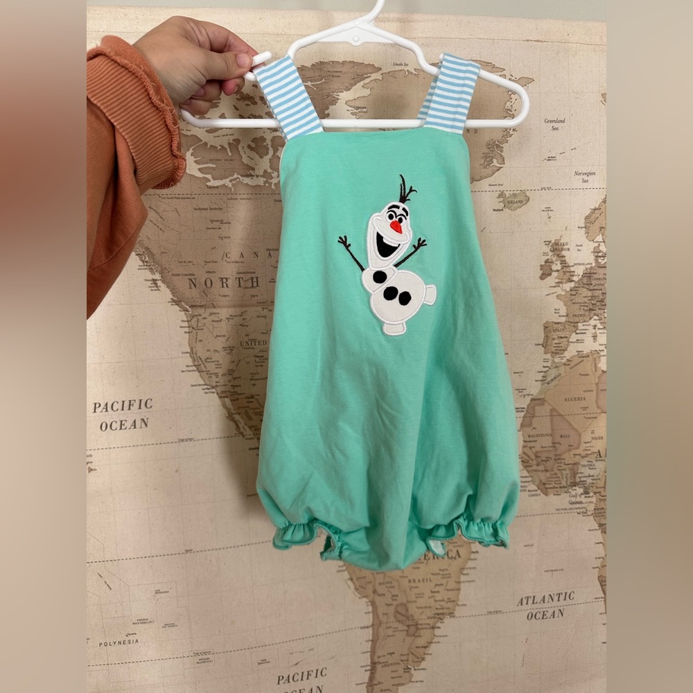 Busy Bee Smocks Olaf Bubble